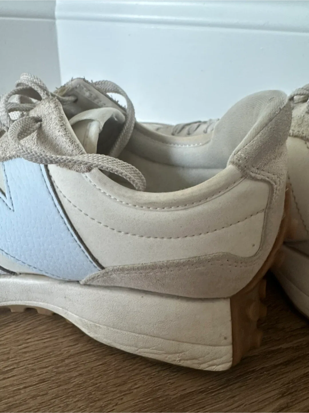 New Balance 327 Sneakers image indicator(7)