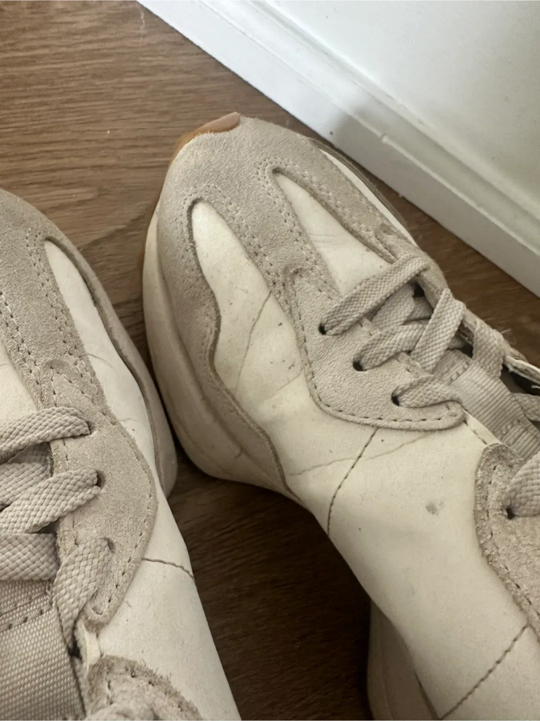 New Balance 327 Sneakers image indicator(10)