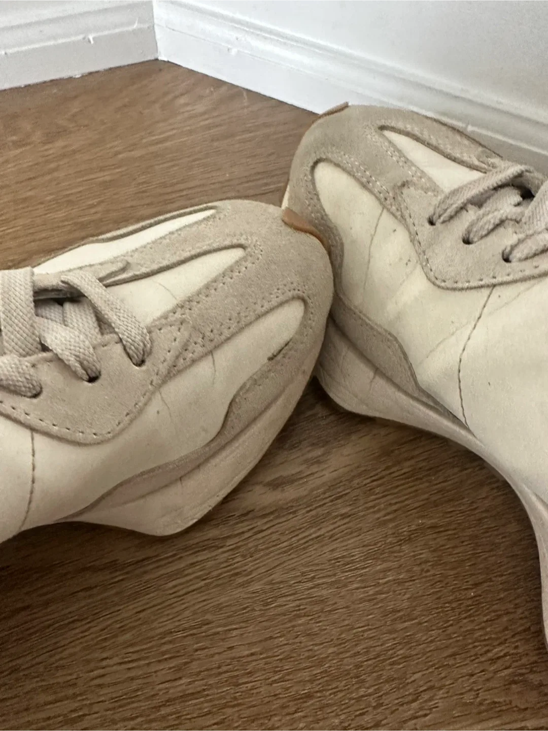 New Balance 327 Sneakers image indicator(8)