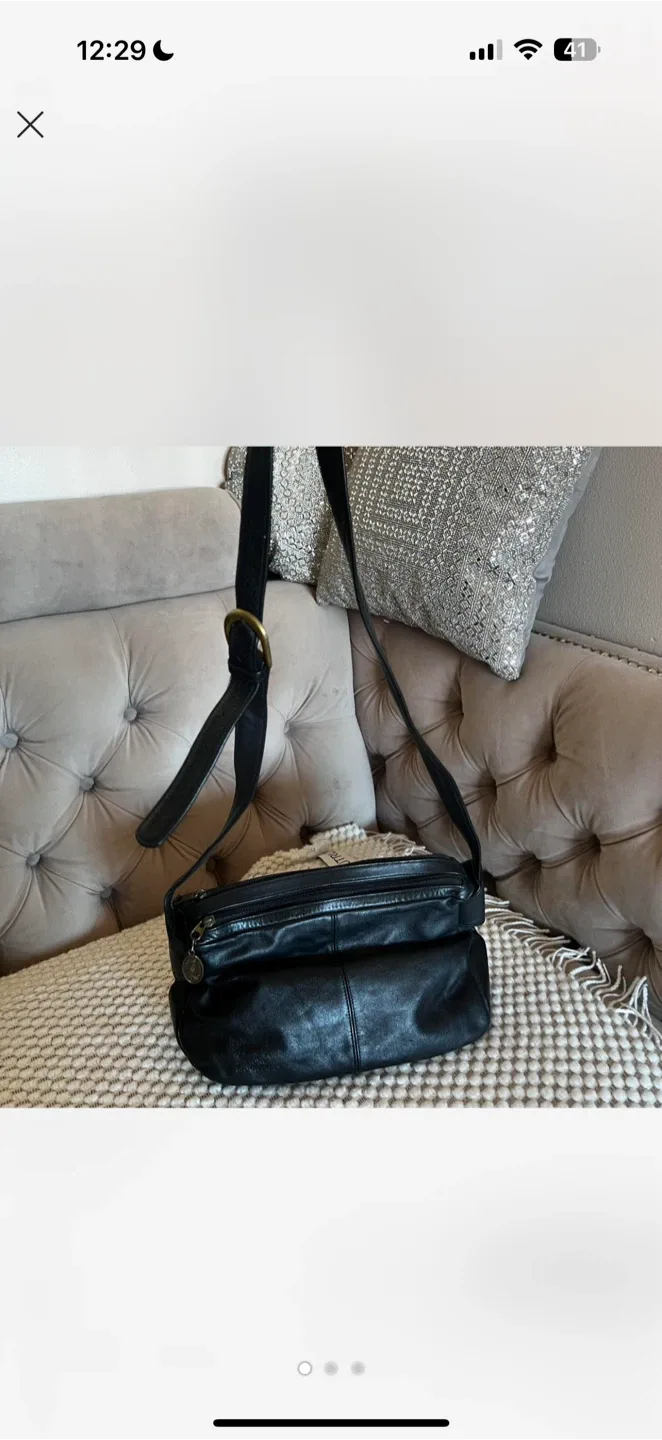 Hobo Black Leather Crossbody Bag image indicator(3)