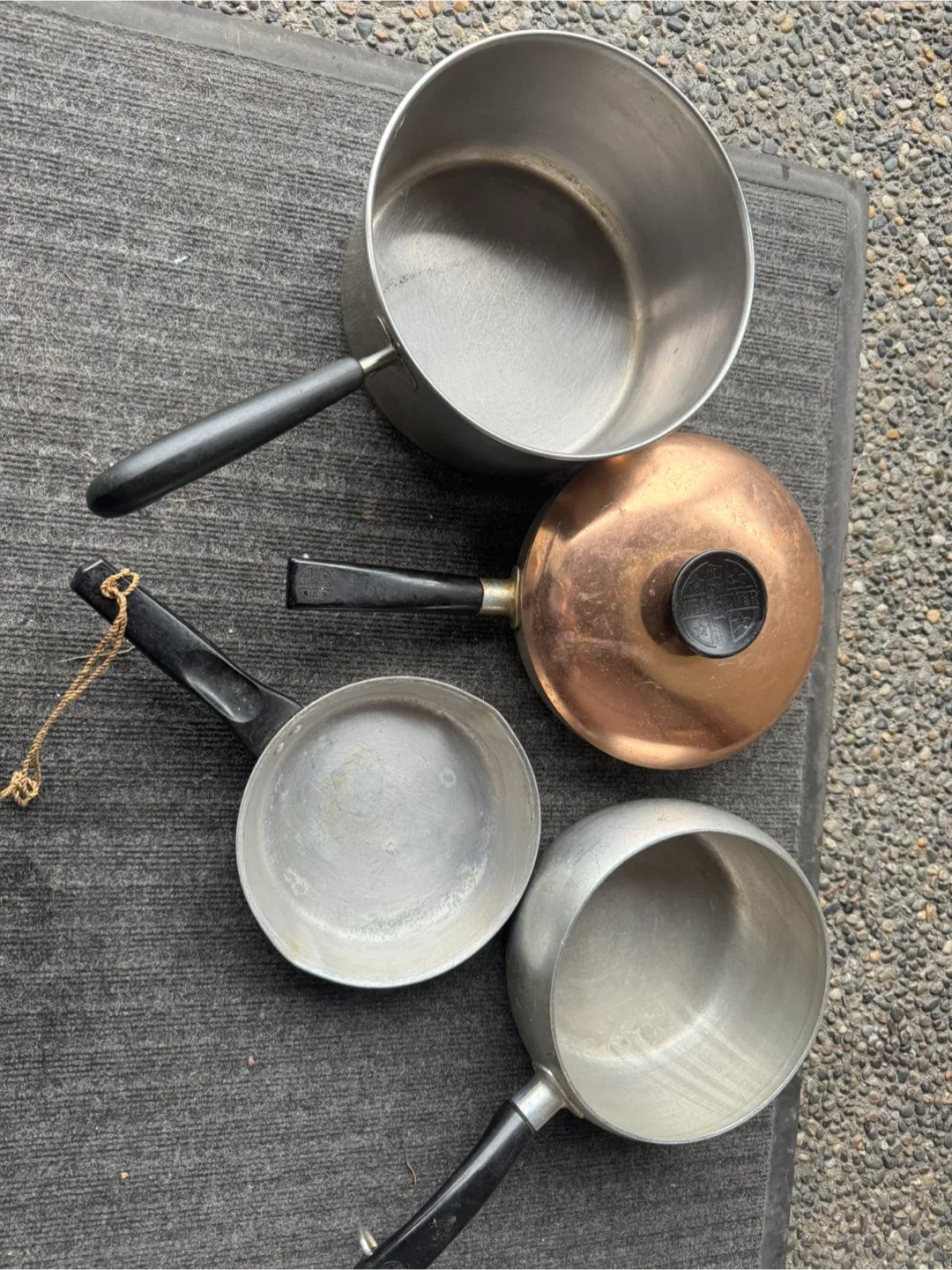 Vintage 70's- Pots and Pans image indicator(2)