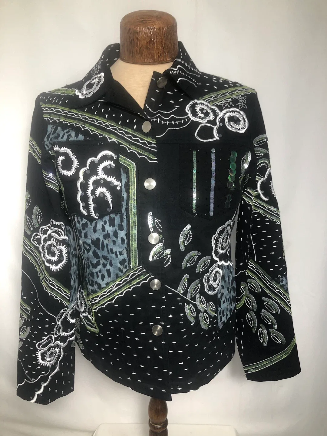 Women’s Embellished Black Jacket. Size 10. image indicator(9)