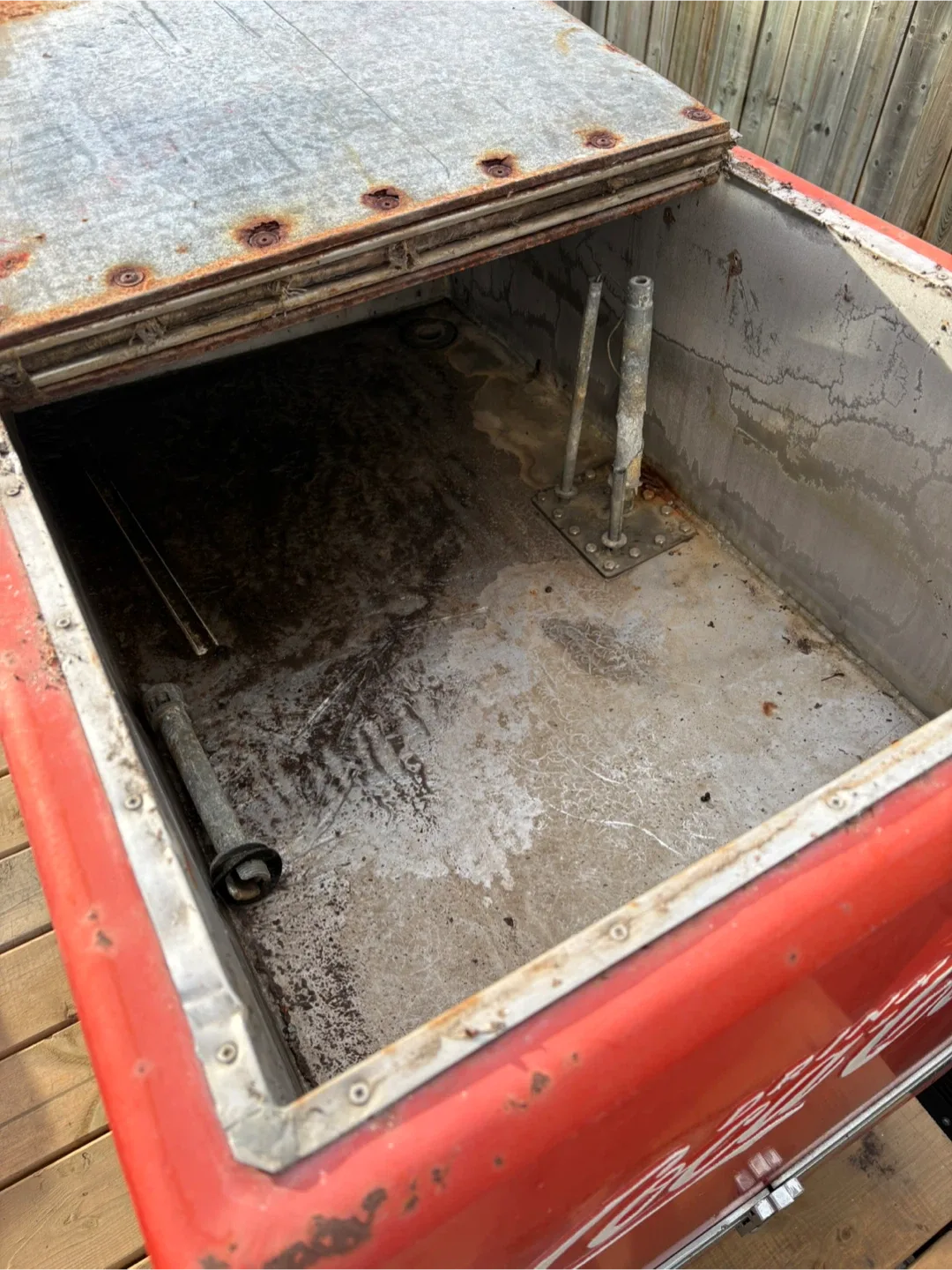 Vintage Coca-Cola Cooler image indicator(5)