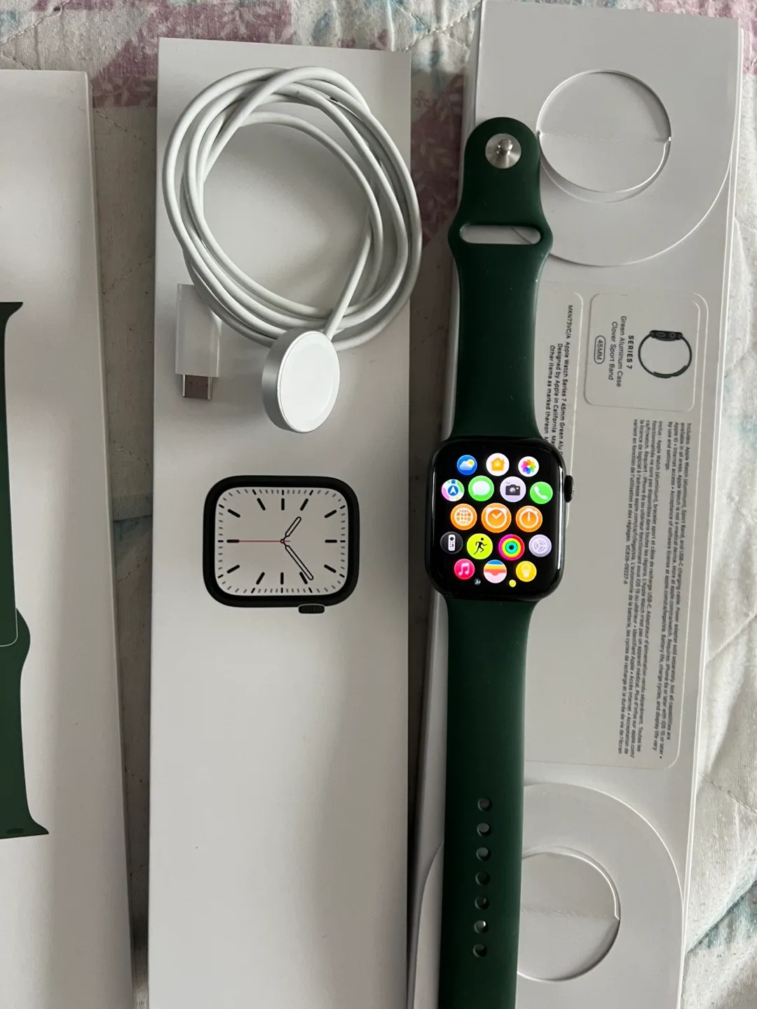 Apple Watch Series 7 45mm Green Aluminum Case image indicator(4)