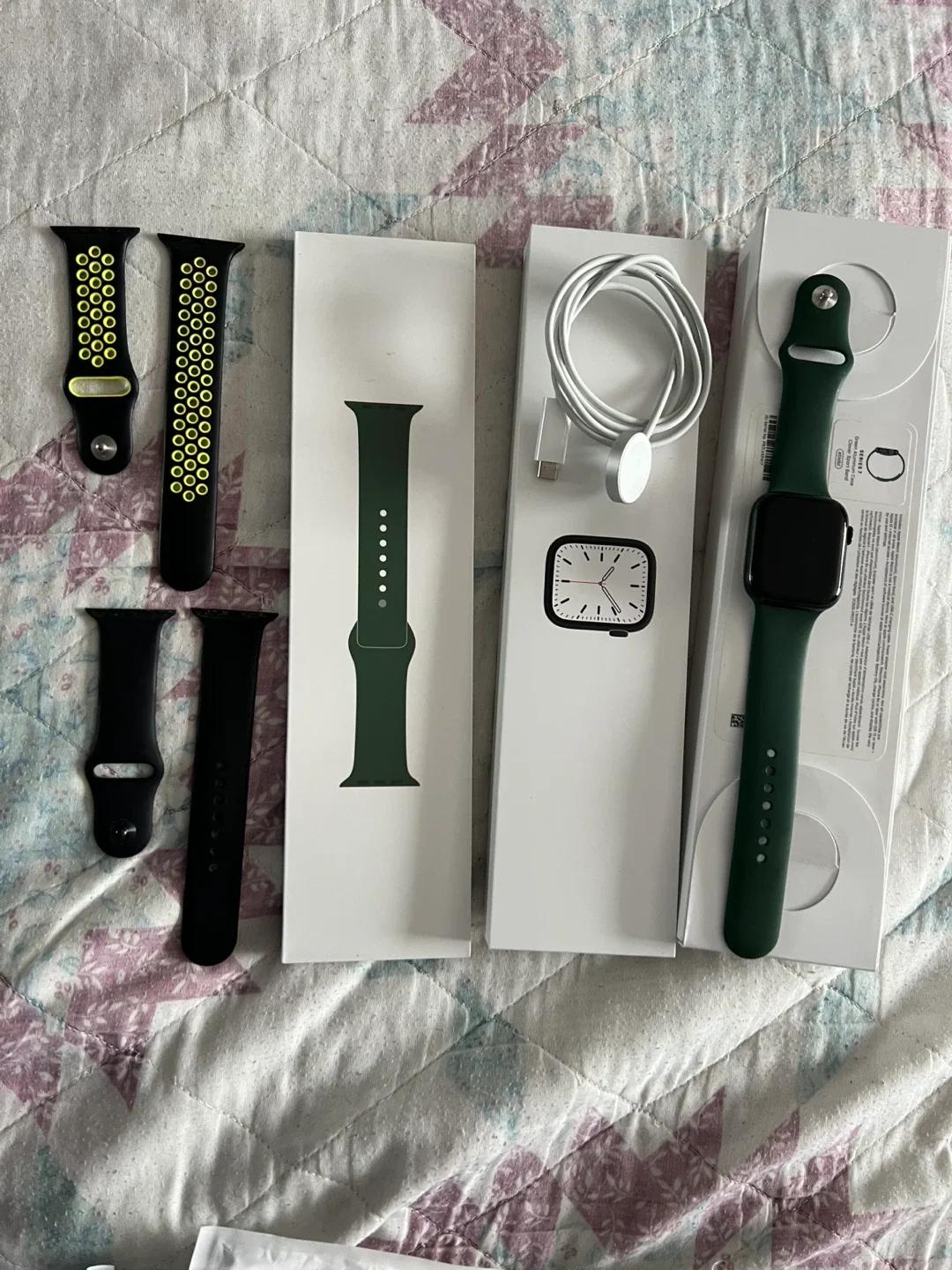 Apple Watch Series 7 45mm Green Aluminum Case image indicator(2)