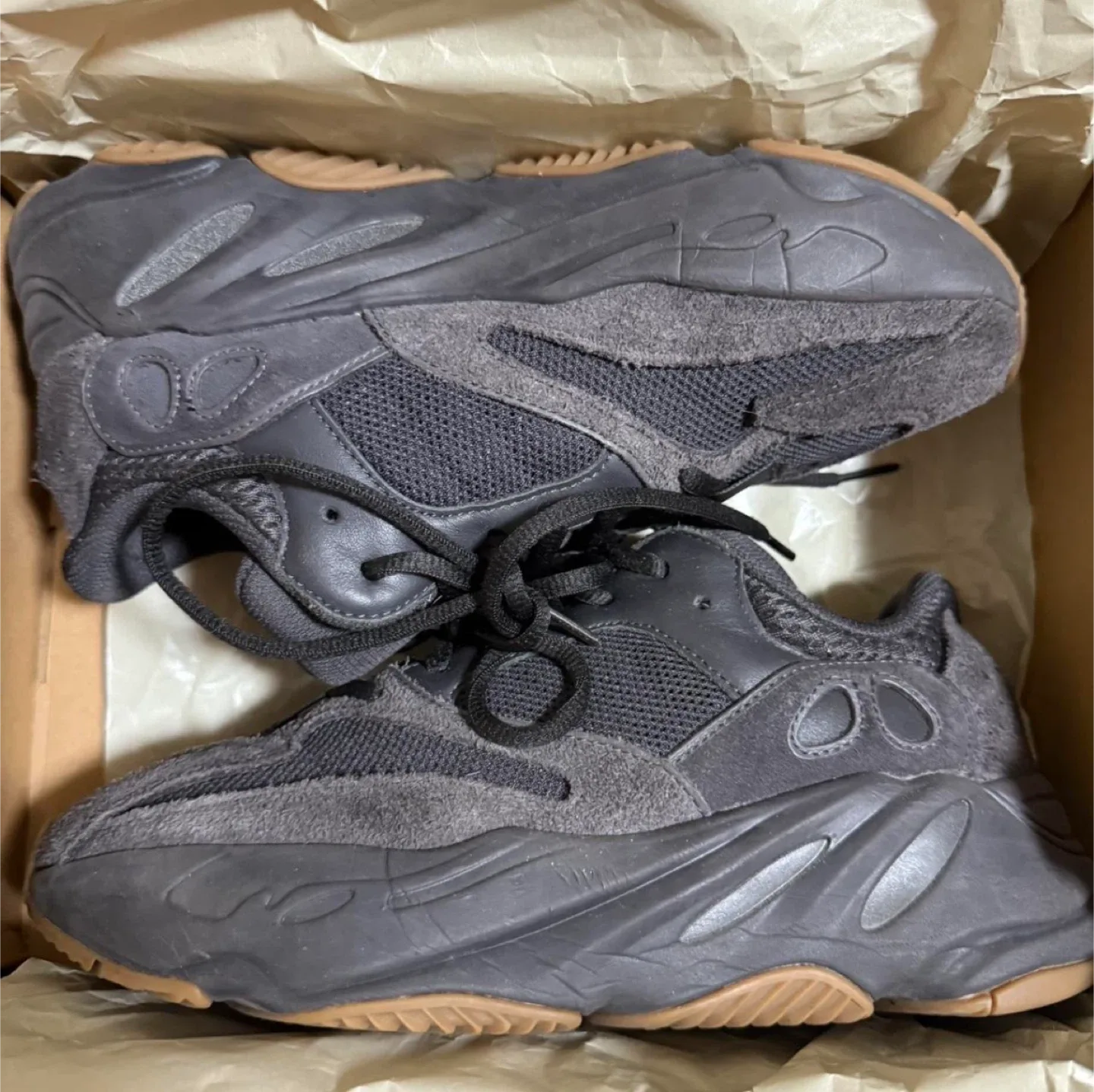 Adidas Yeezy Boost 700 V2 Vanta, Size 10