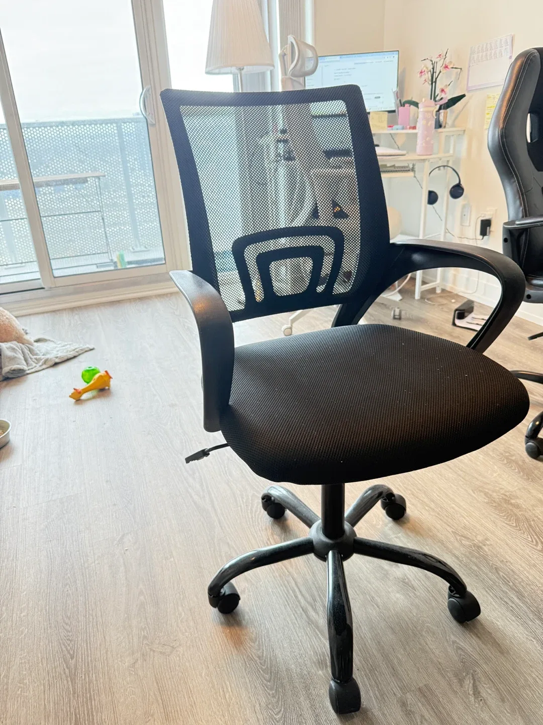 Black Mesh Office Chair