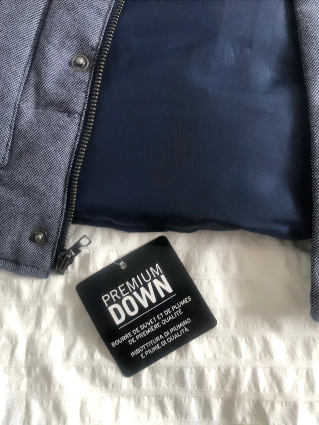 BRAND NEW GAP VEST image indicator(4)