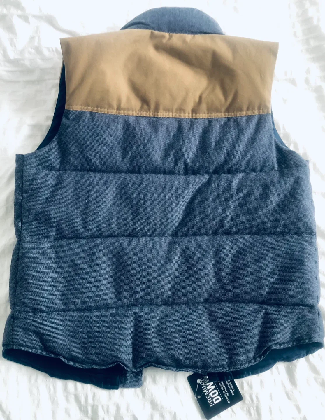 BRAND NEW GAP VEST image indicator(2)