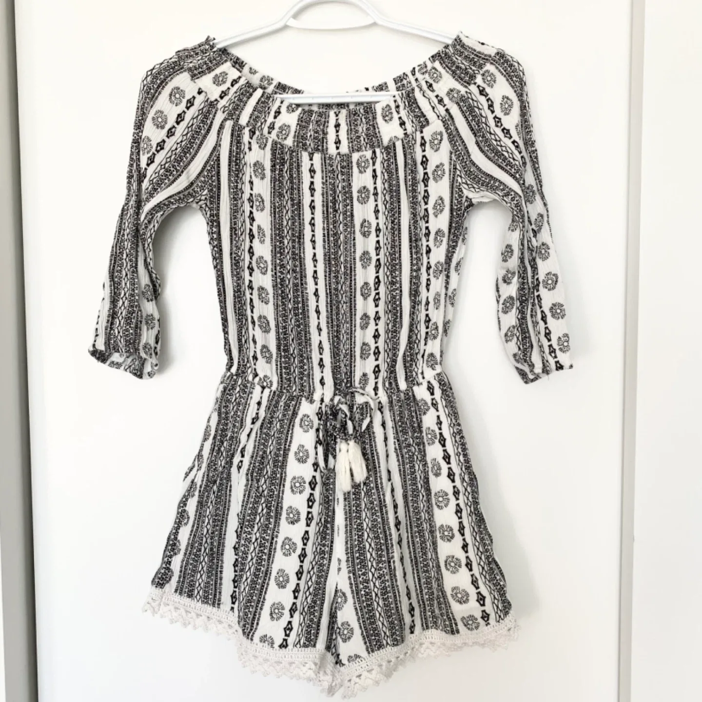 ABERCROMBIE & FITCH Off-Shoulder Romper (S)
