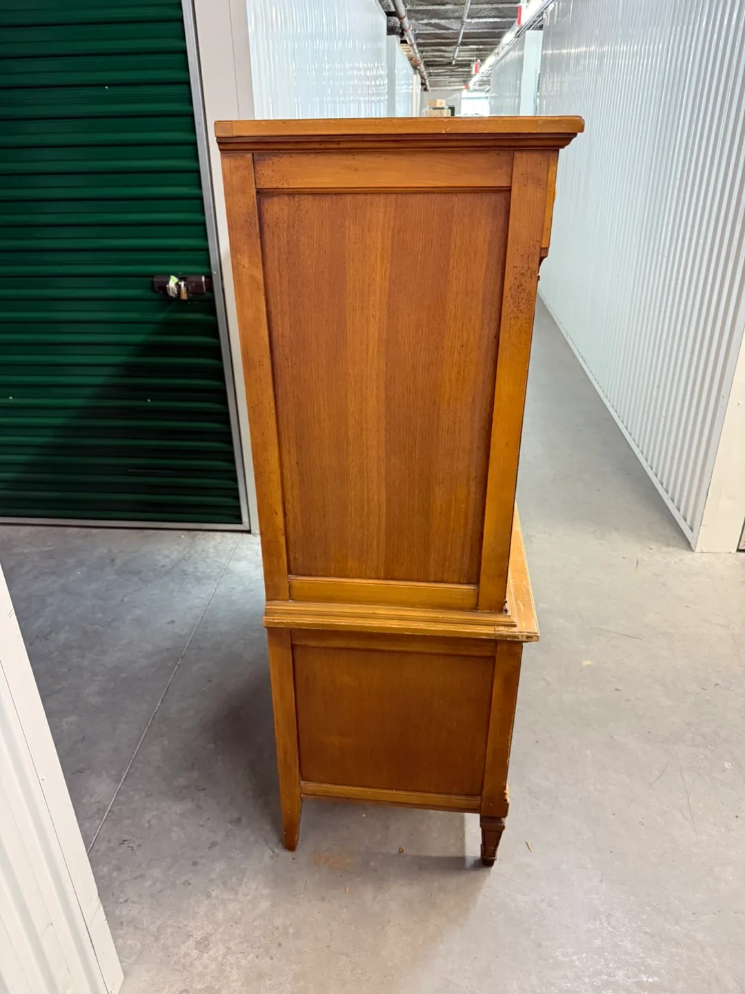 THOMASVILLE VINTAGE WOODEN ARMOIRE DRESSER image indicator(4)