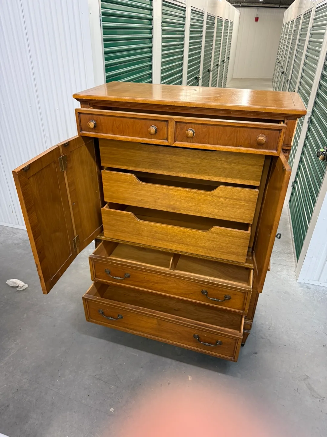 THOMASVILLE VINTAGE WOODEN ARMOIRE DRESSER image indicator(9)