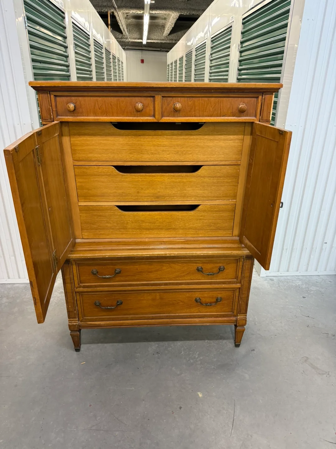 THOMASVILLE VINTAGE WOODEN ARMOIRE DRESSER image indicator(7)