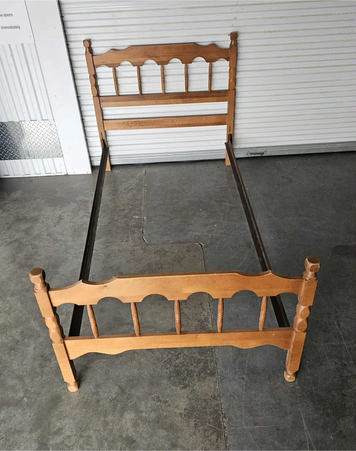 Vintage Solid maple single head board/foot image indicator(3)