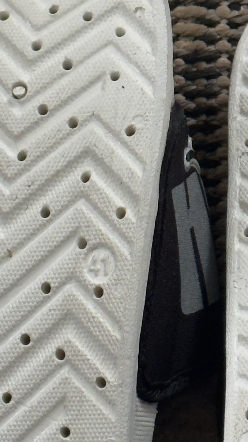 Puma Black & White Slides - Size 41 - photo 4