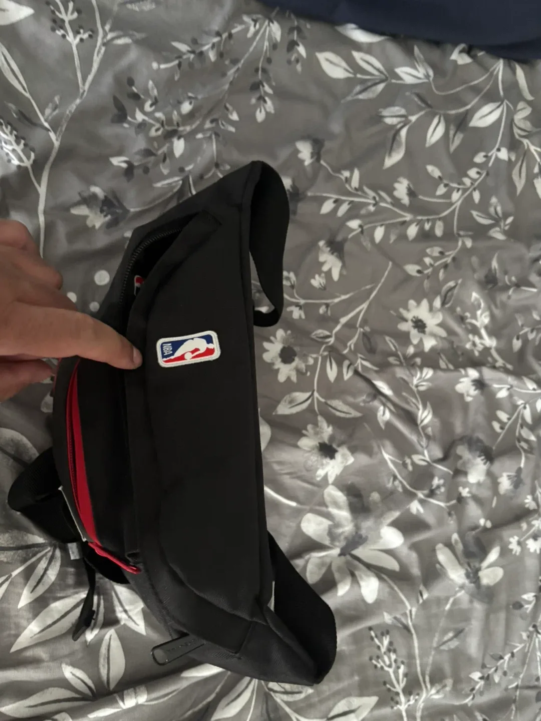 Herschel x Toronto Raptors Sling Bag image indicator(2)