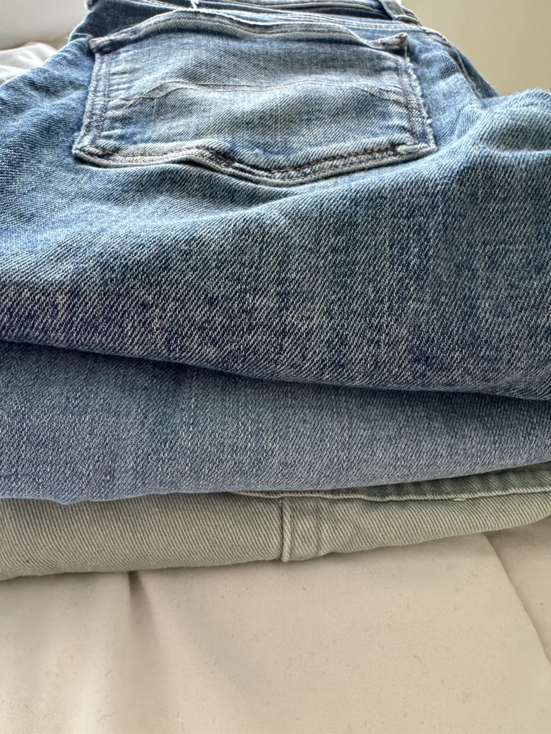 Jeans XS: Levi’s, Thommy Hilfiger, & Other Stories