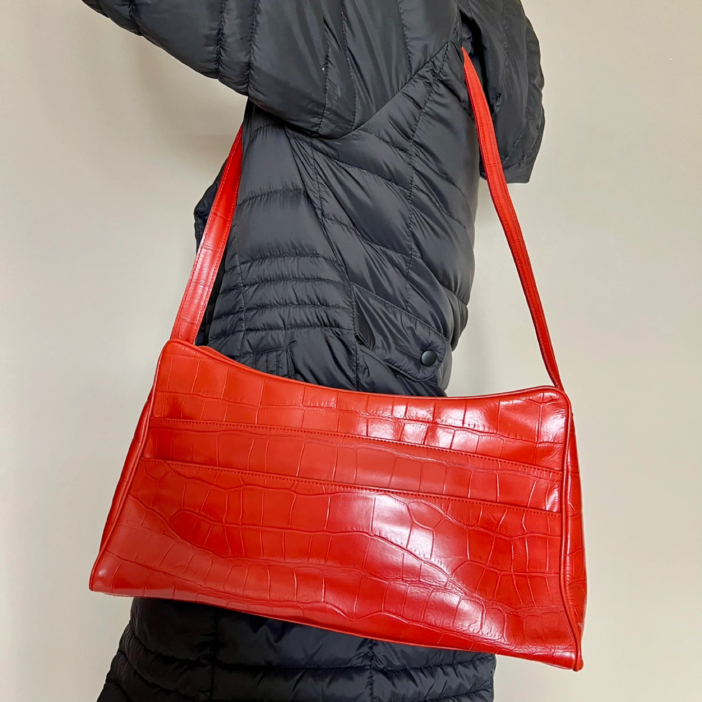 Nina Ricci Red Leather Croc-Embossed Shoulder Bag - photo 4