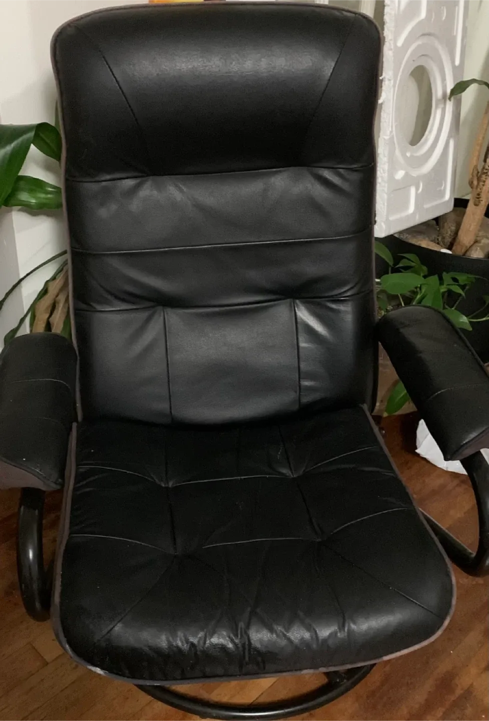 Black Leather recline Chair