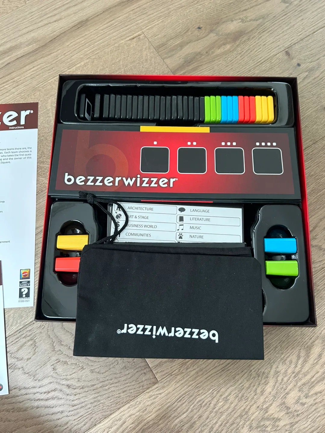 Bezzerwizzer Trivia Board Game - like new image indicator(4)