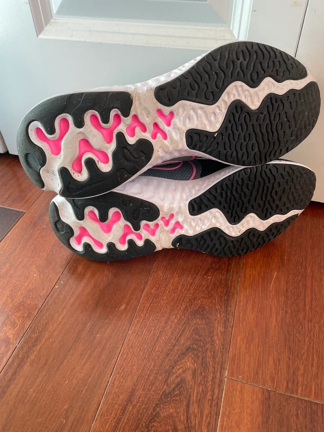 Nike Renew Run 3 Black/Pink Women's Running Shoes image indicator(5)