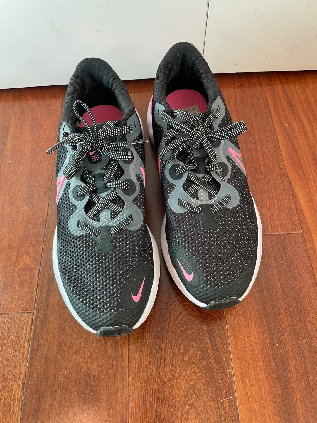 Nike Renew Run 3 Black/Pink Women's Running Shoes image indicator(3)