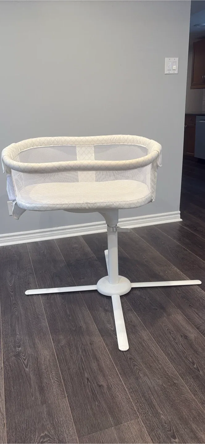 Halo BassiNest Swivel Sleeper