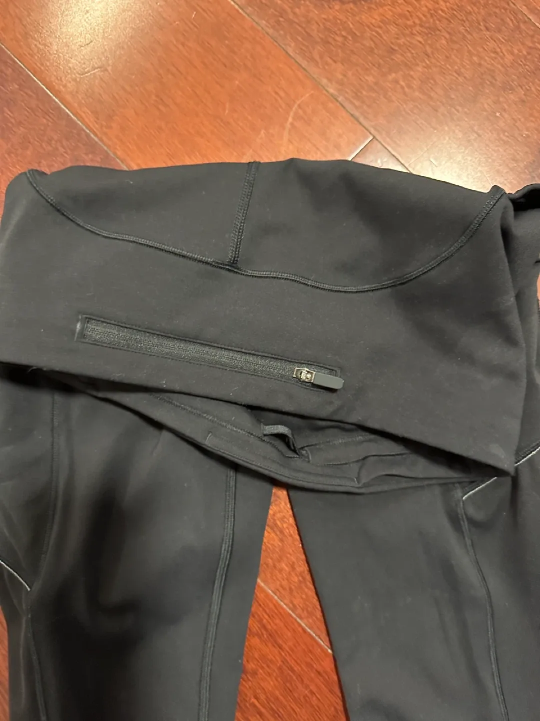 Lululemon Black Leggings image indicator(3)