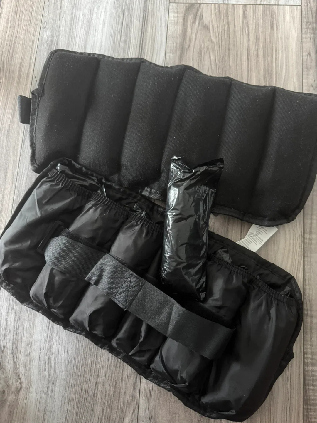 Adjustable Ankle Weights - Black image indicator(2)