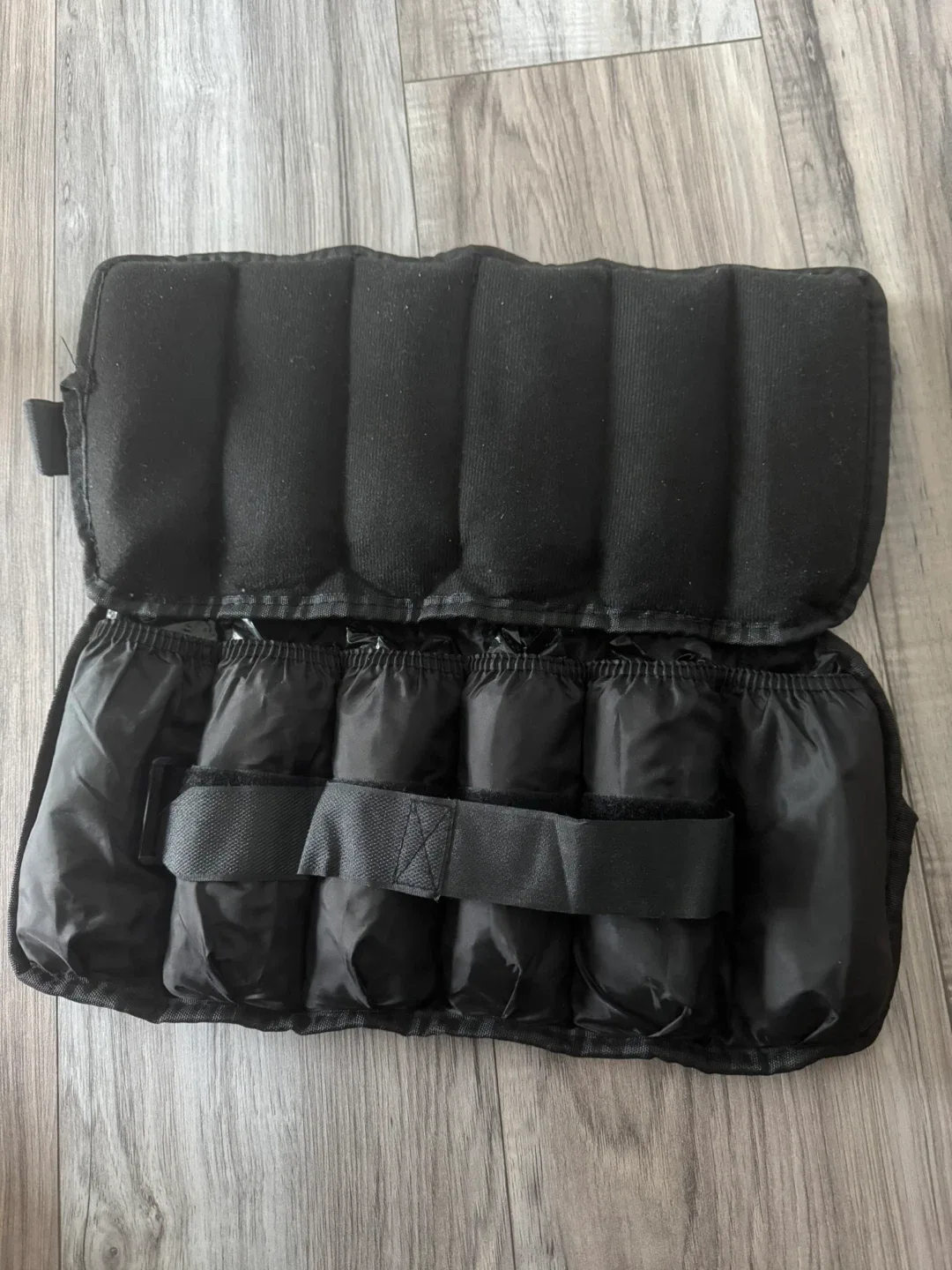 Adjustable Ankle Weights - Black