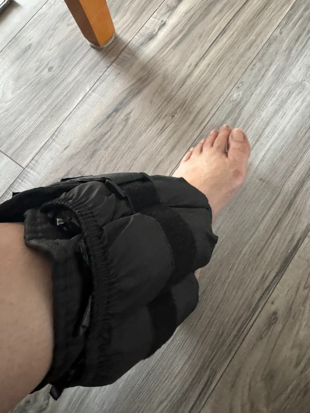 Adjustable Ankle Weights - Black image indicator(3)