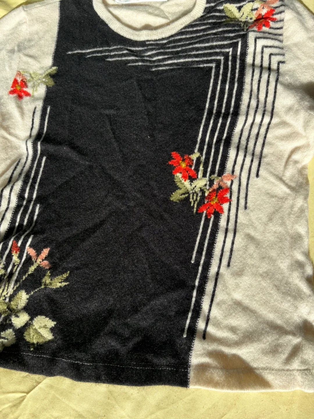 Ballantyne Cashmere Sweater image indicator(2)