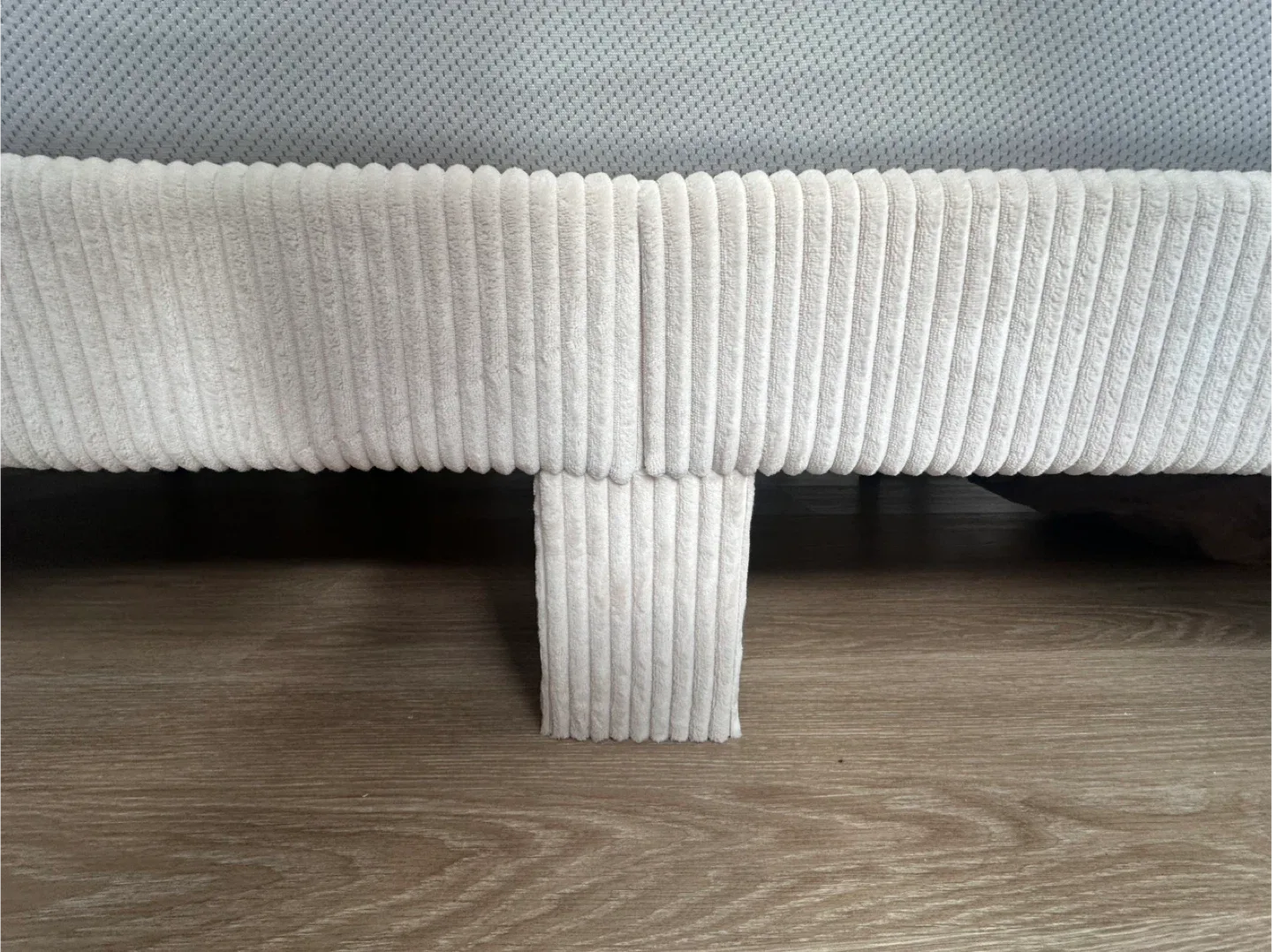 Platform Bed and mattress image indicator(5)