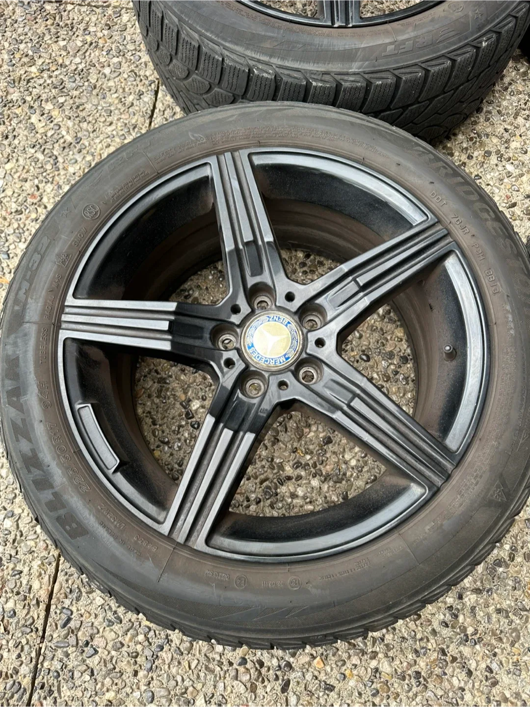 Mercedes-Benz Rims & Bridgestone Tires - Set of 4 image indicator(3)