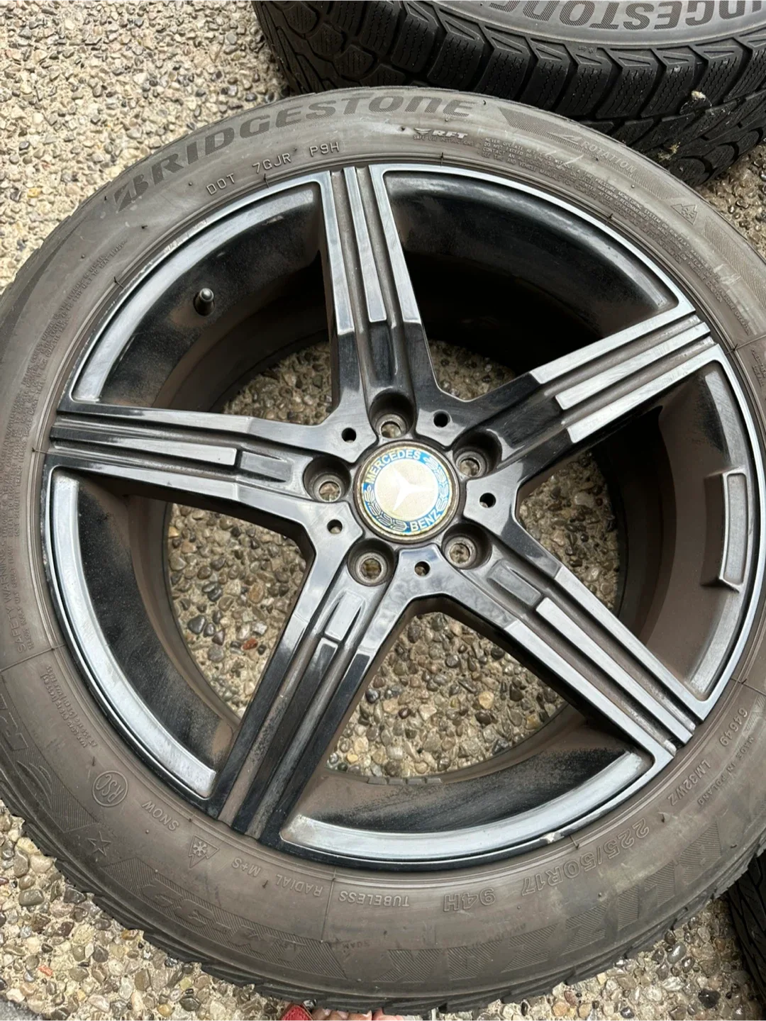 Mercedes-Benz Rims & Bridgestone Tires - Set of 4 image indicator(4)