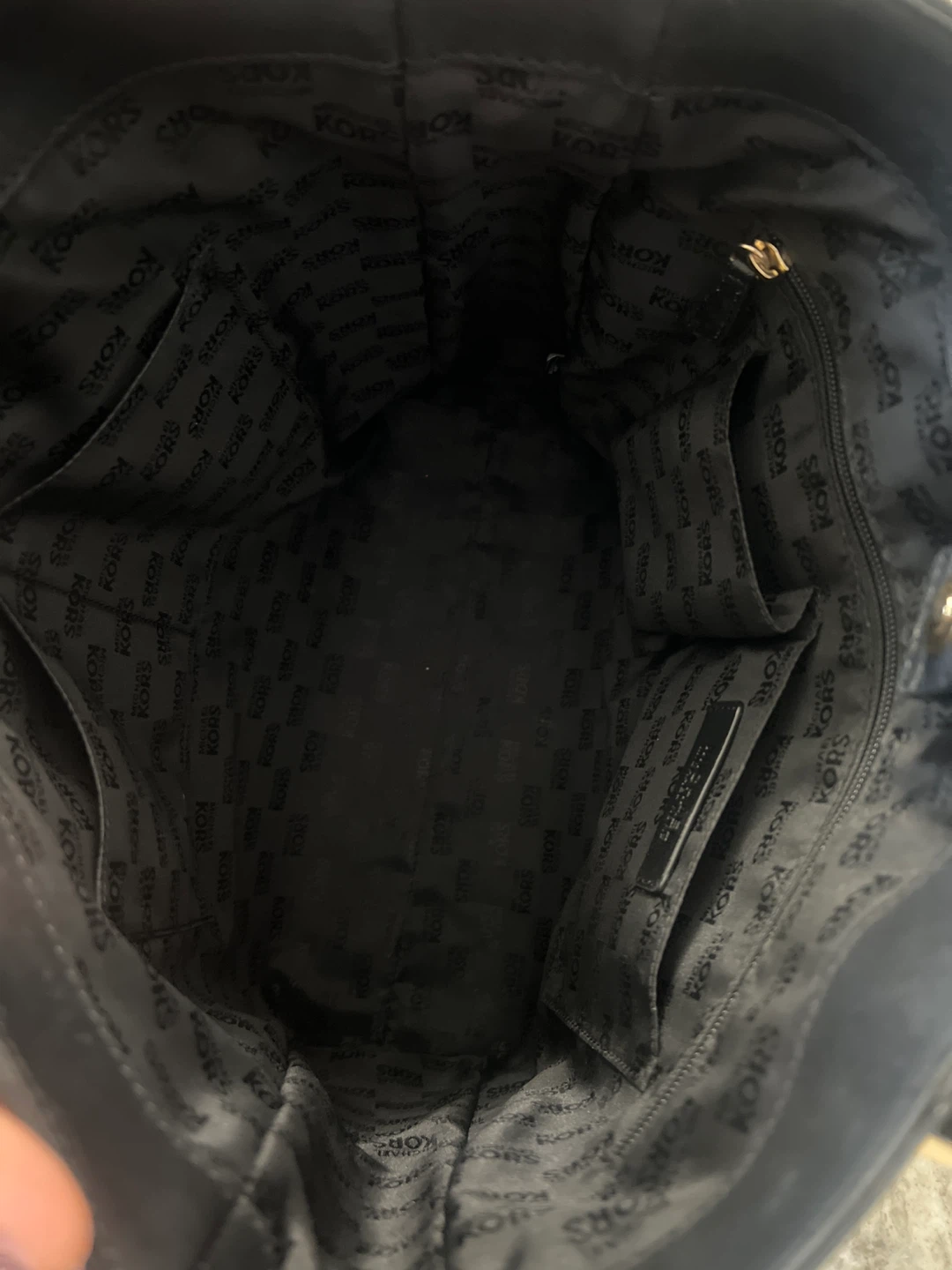 Michael Kors Black Tote Bag - photo 2