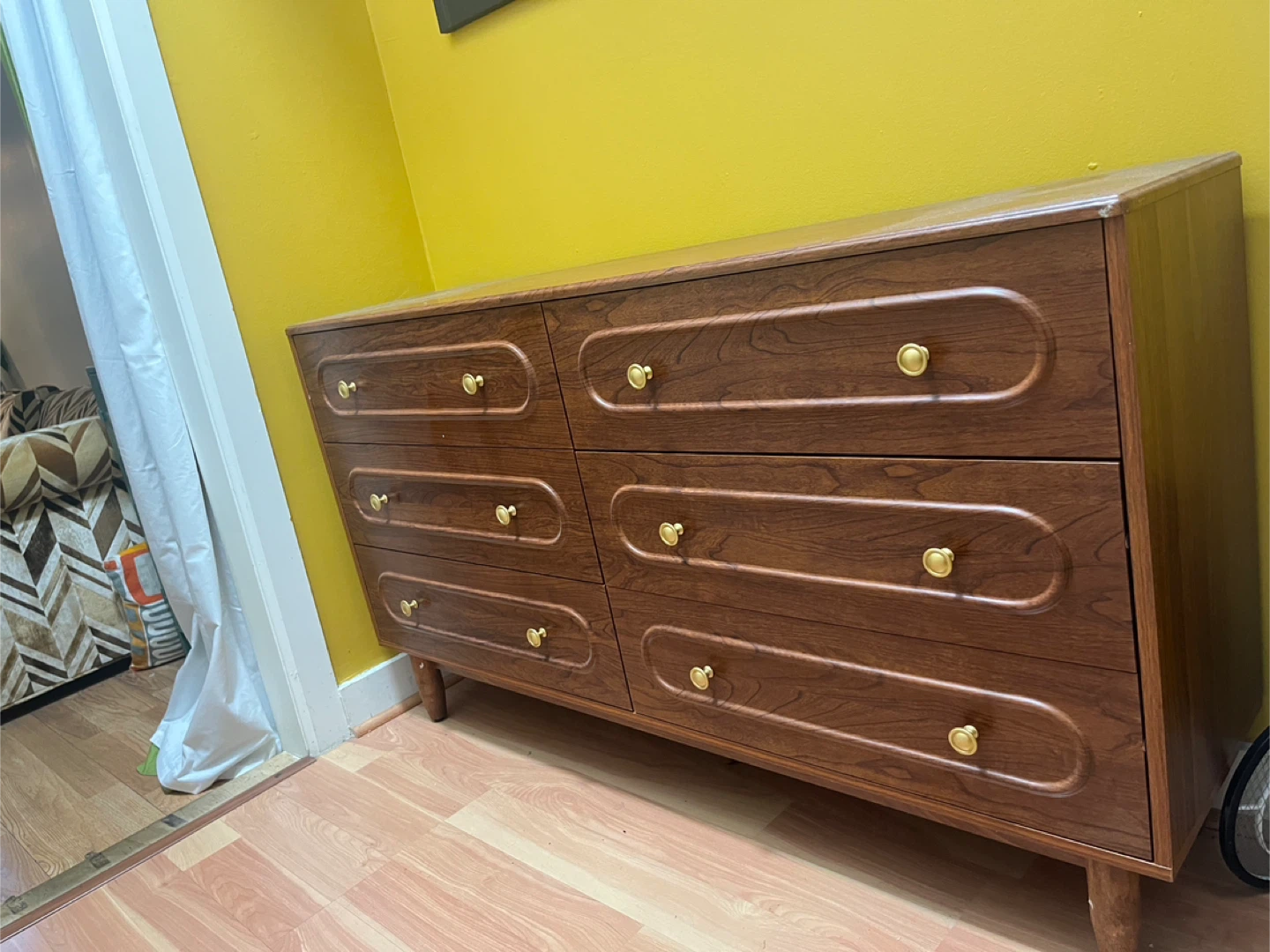 Brown 6-Drawer Dresser with Gold Knobs