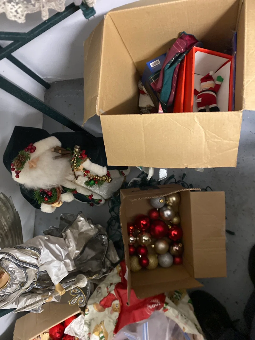 Large lot of Christmas Ornaments & Decorations image indicator(3)