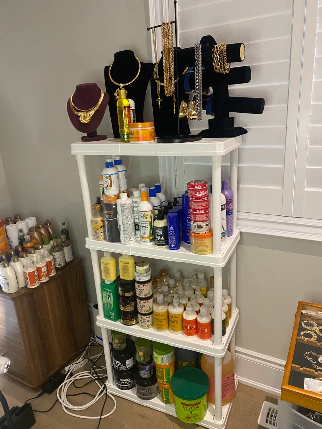 Beauty Supply Hair Styling & Beauty Products image indicator(4)