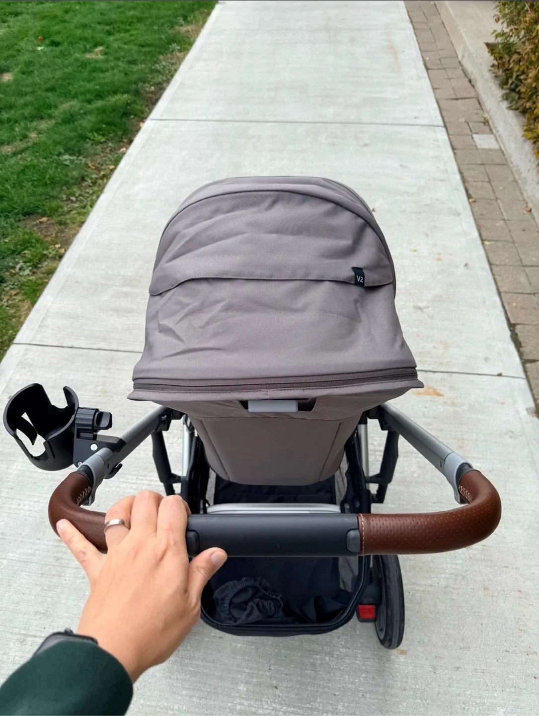 UPPAbaby Cruz V2 Stroller - Like New Condition! image indicator(5)
