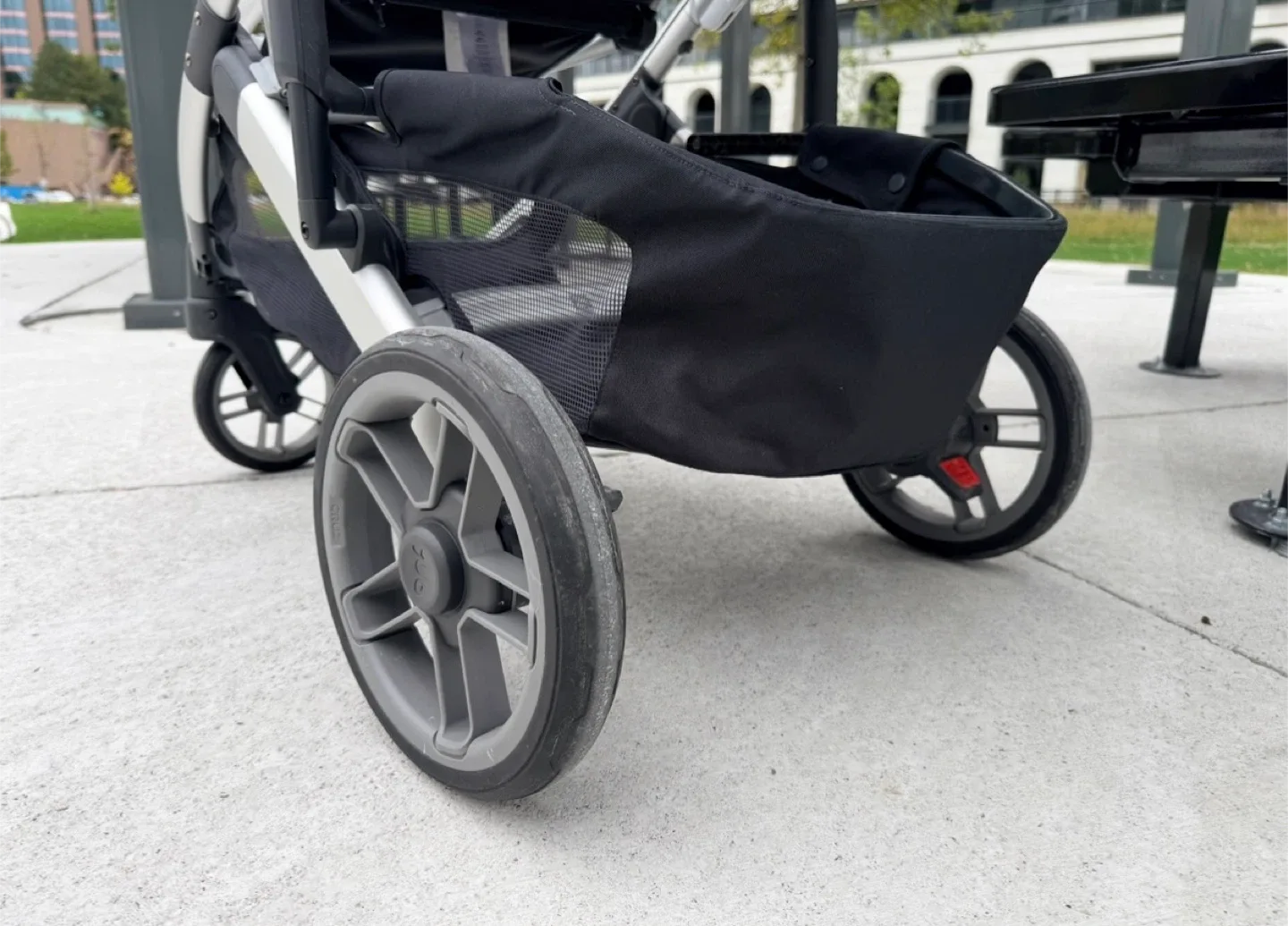 UPPAbaby Cruz V2 Stroller - Like New Condition! image indicator(7)