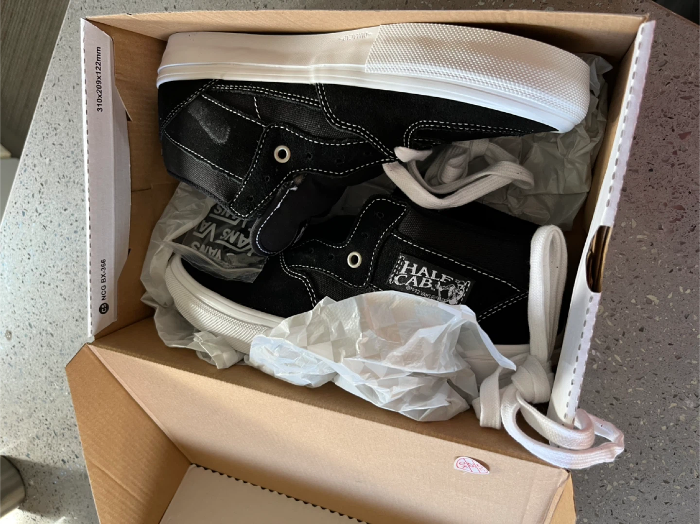 Vans Skate Half Cab Black/White - Size 8 US Men's