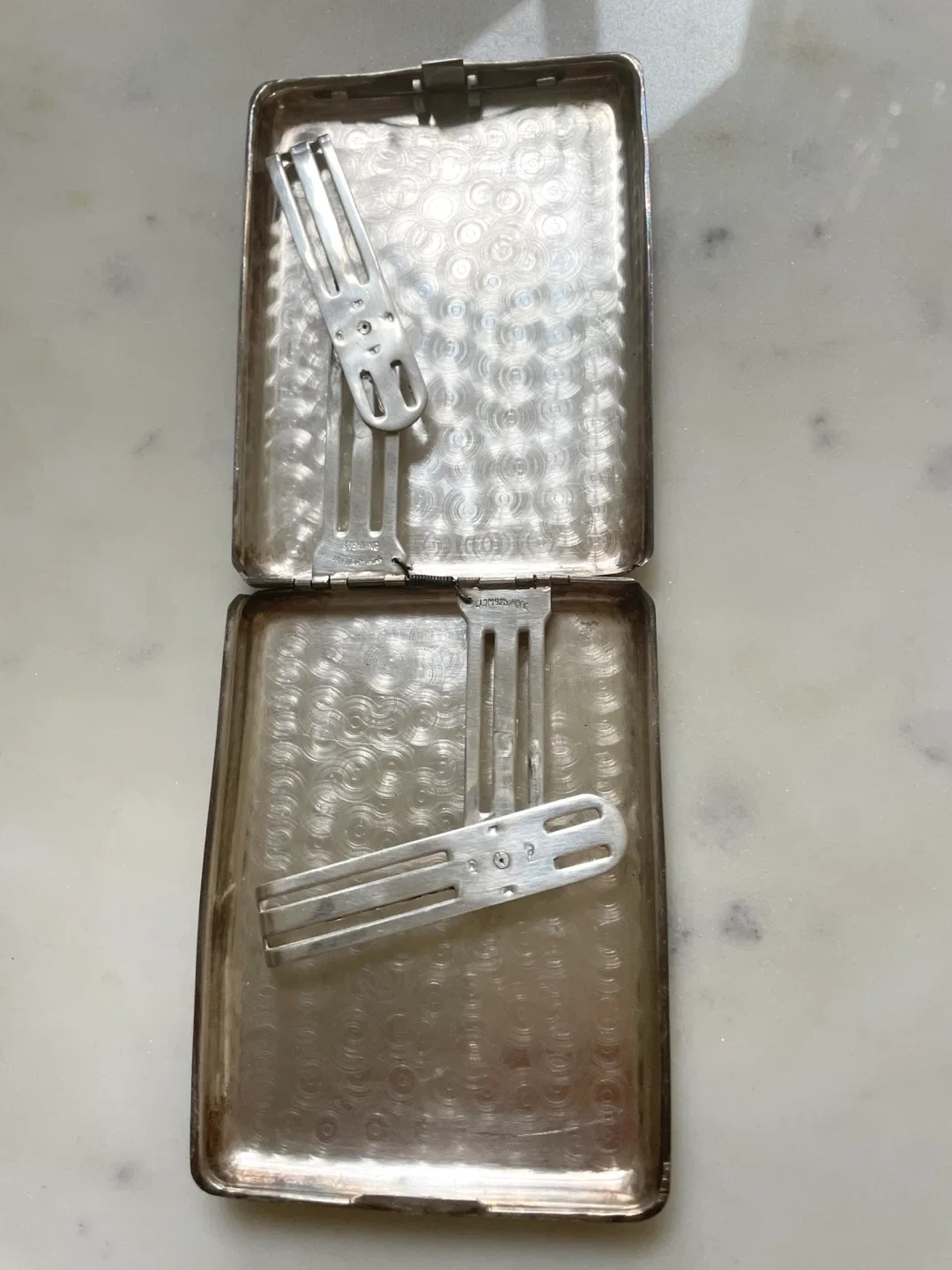 Solid Sterling Silver Vintage Cigarette or Business Card Case image indicator(4)