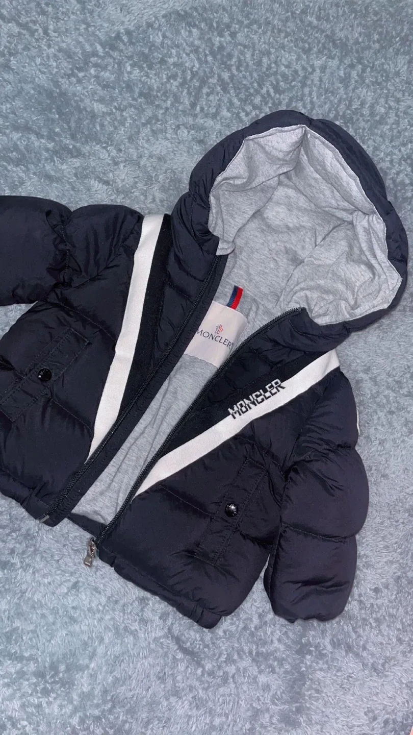 Moncler Baby Snowsuit Set image indicator(3)