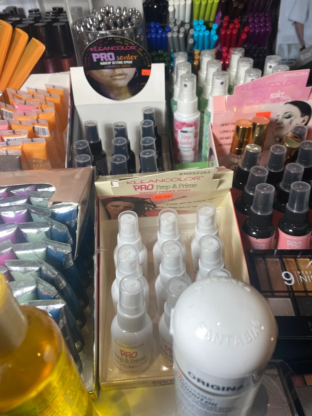 Beauty Supply makeup, hair products, skincare, wigs and weaves image indicator(4)