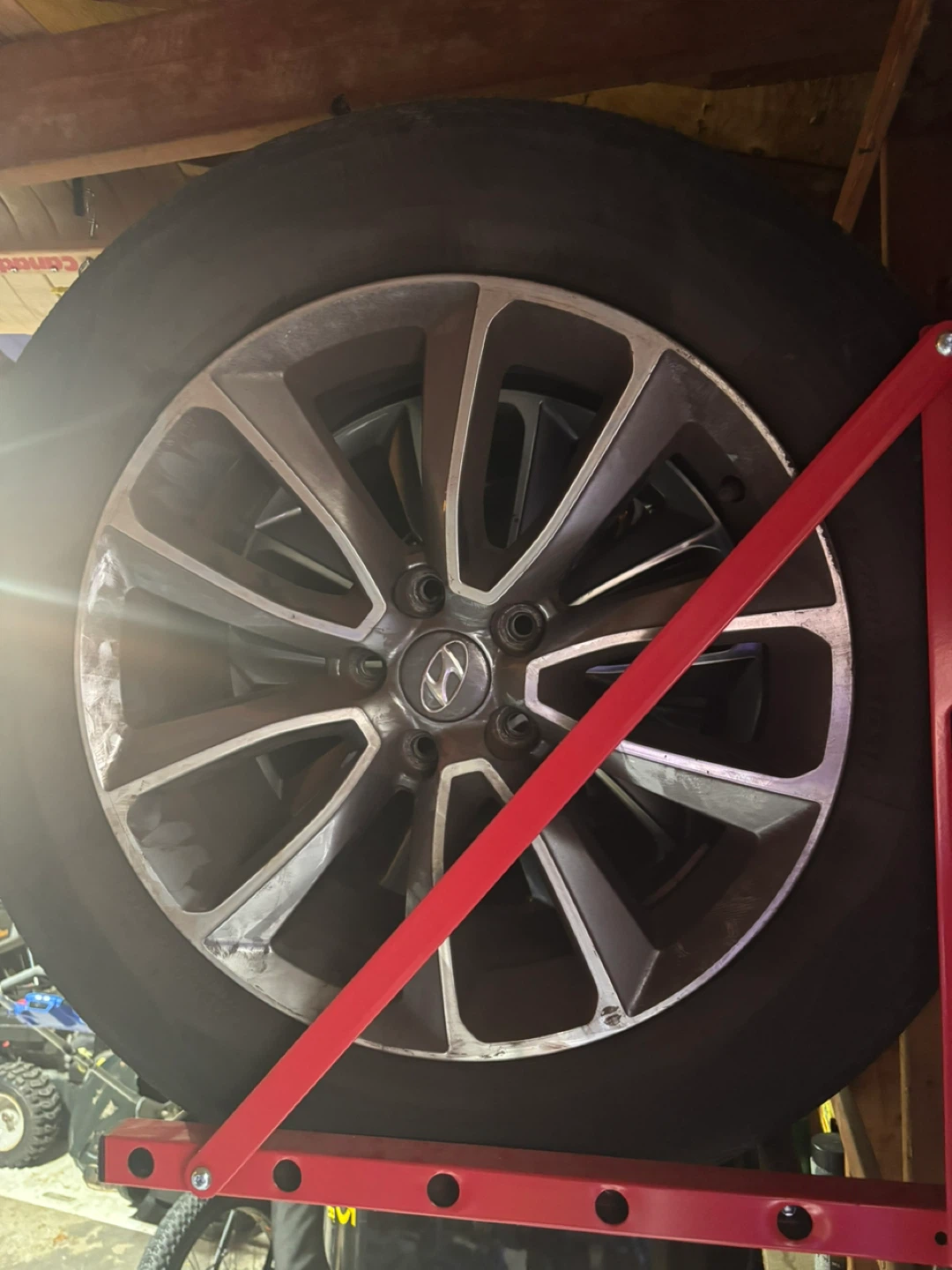 4 Hyundai  Rims w Tires 235/60R18 - photo 5