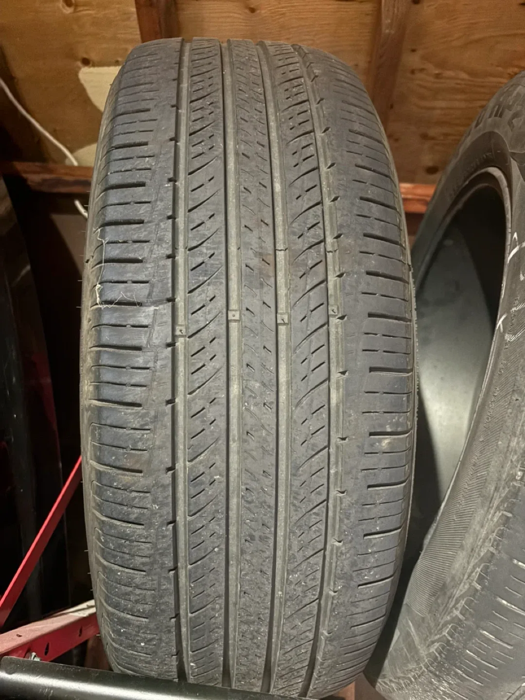 4 Hyundai  Rims w Tires 235/60R18 image indicator(4)