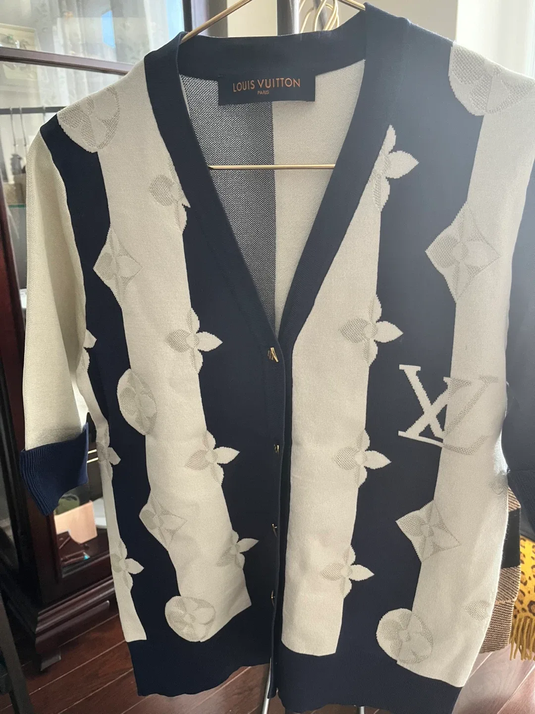 Louis Vuitton Cardigan - Size Small image indicator(4)