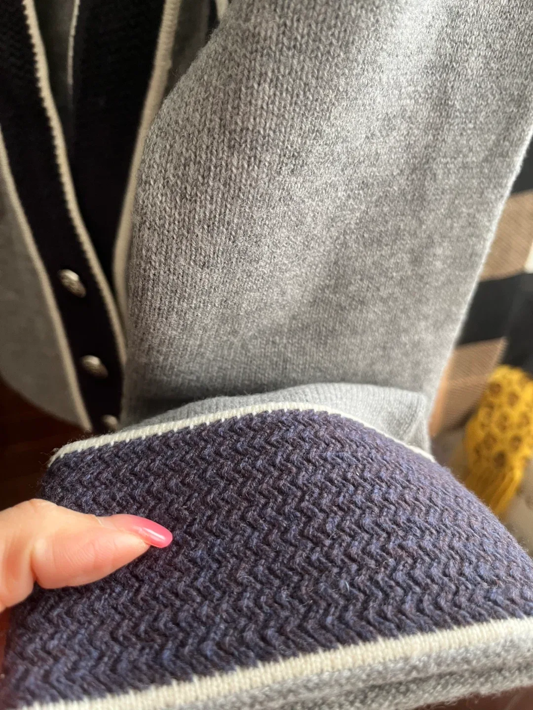 Grey Cardigan image indicator(2)