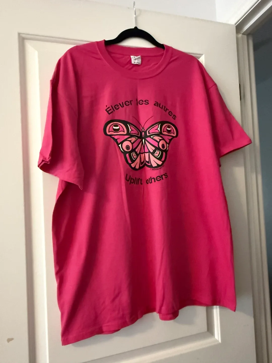 T-shirt with native design, new image indicator(2)